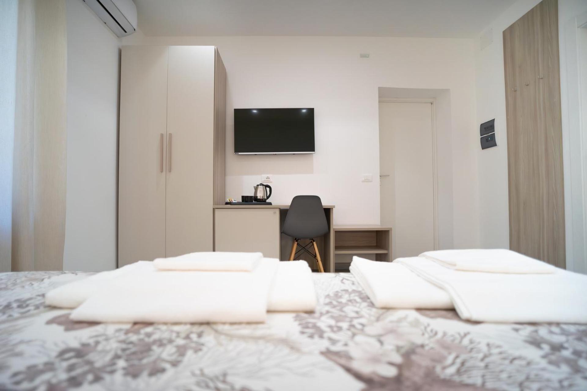 Vincent Guesthouse Scalea Eksteriør billede